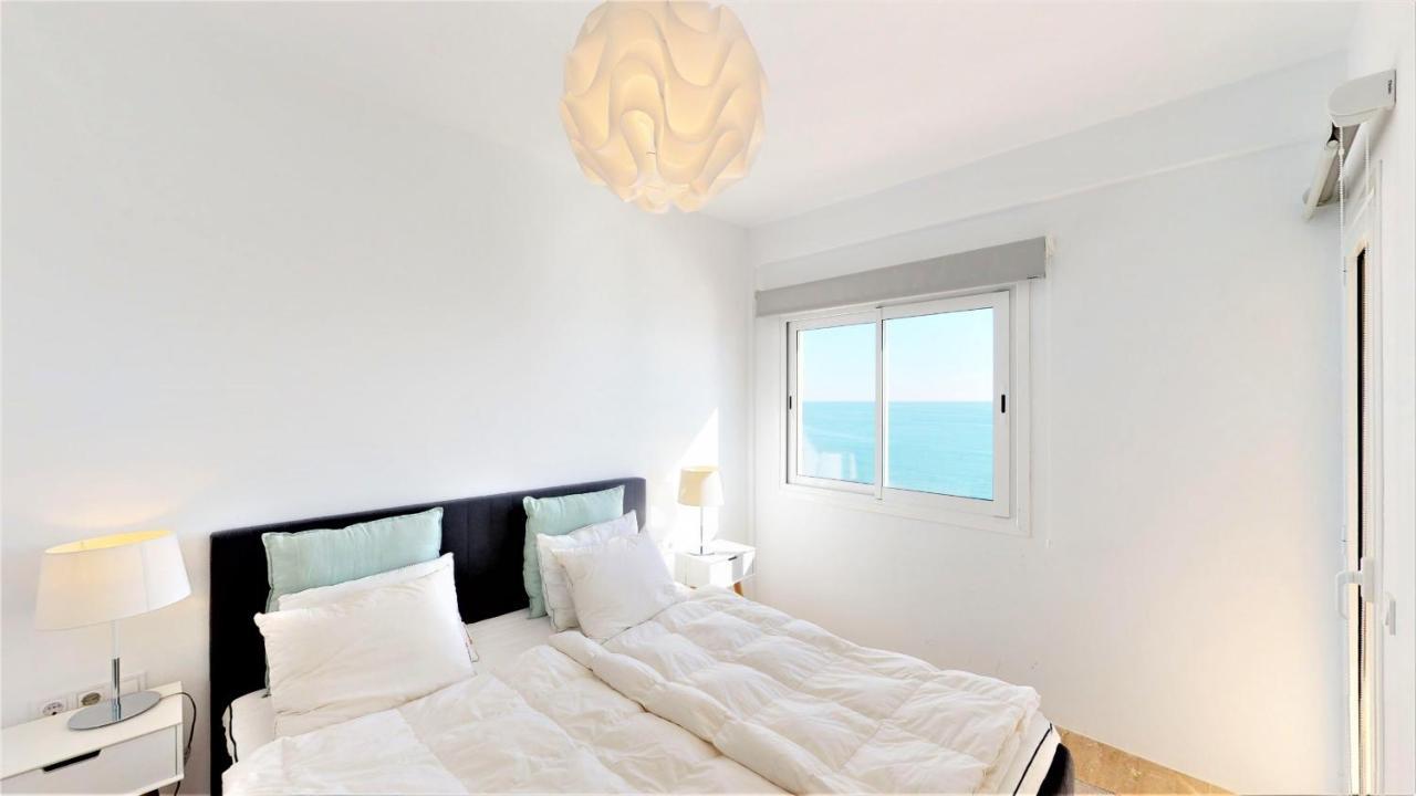 Olimpo - Fuengirola Beachfront Newly Renovated Apartment エクステリア 写真