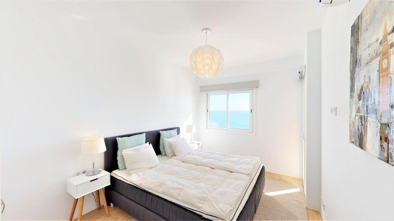 Olimpo - Fuengirola Beachfront Newly Renovated Apartment エクステリア 写真
