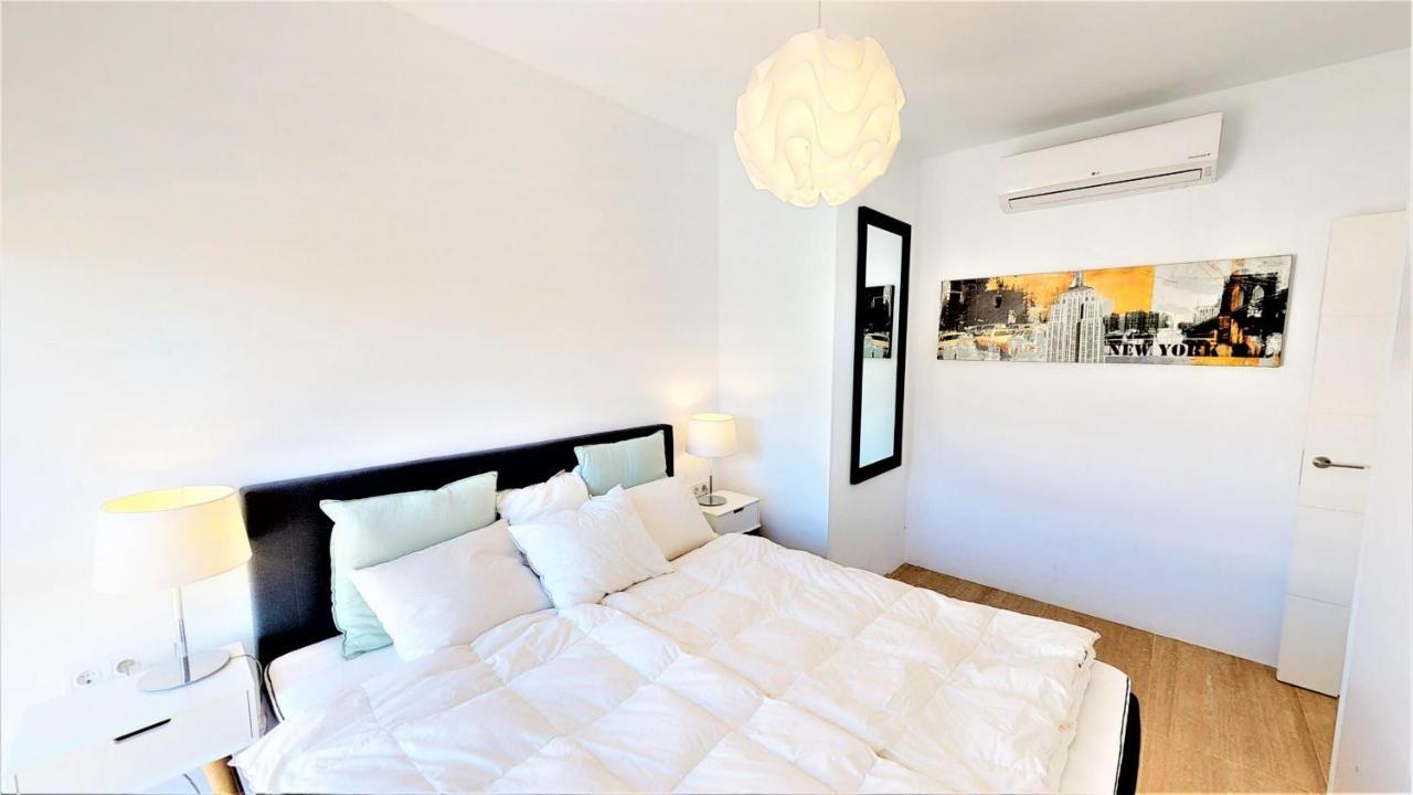 Olimpo - Fuengirola Beachfront Newly Renovated Apartment エクステリア 写真